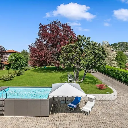 Giulietta Private Pool - Happy *